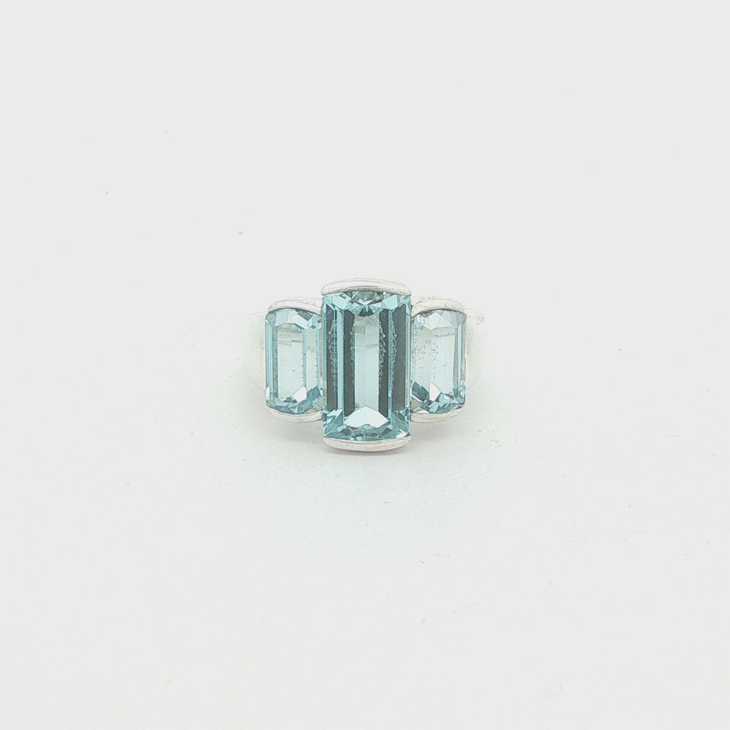 Vintage Estate Sterling Silver Three-Stone Aquamarine Ring – SZ 7