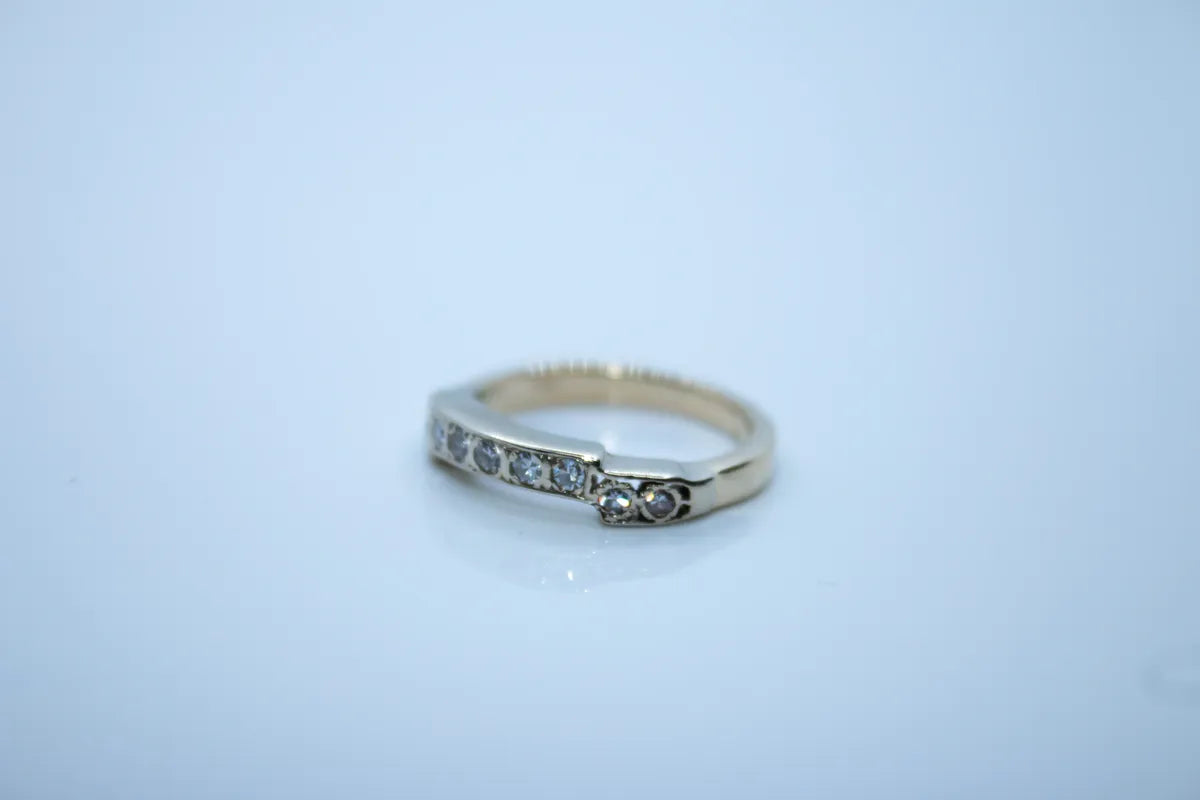 14K Yellow Gold Diamond Wedding Band