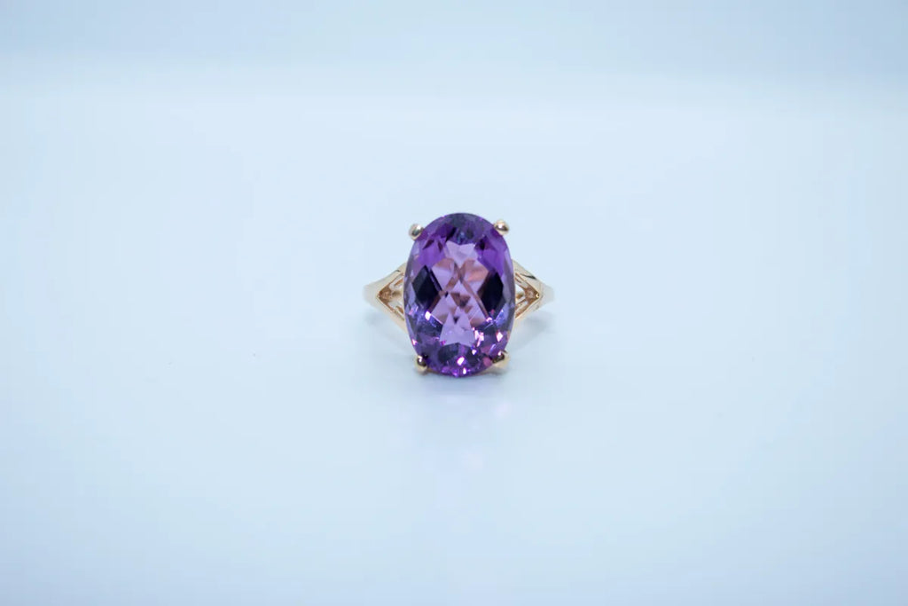14 K Y/G Amethyst Ring