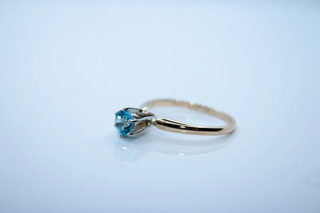 14K Yellow Gold Blue Topaz Solitaire Ring
