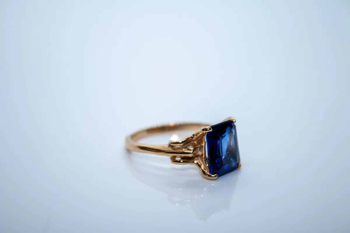 14K Yellow Gold Iolite Ring