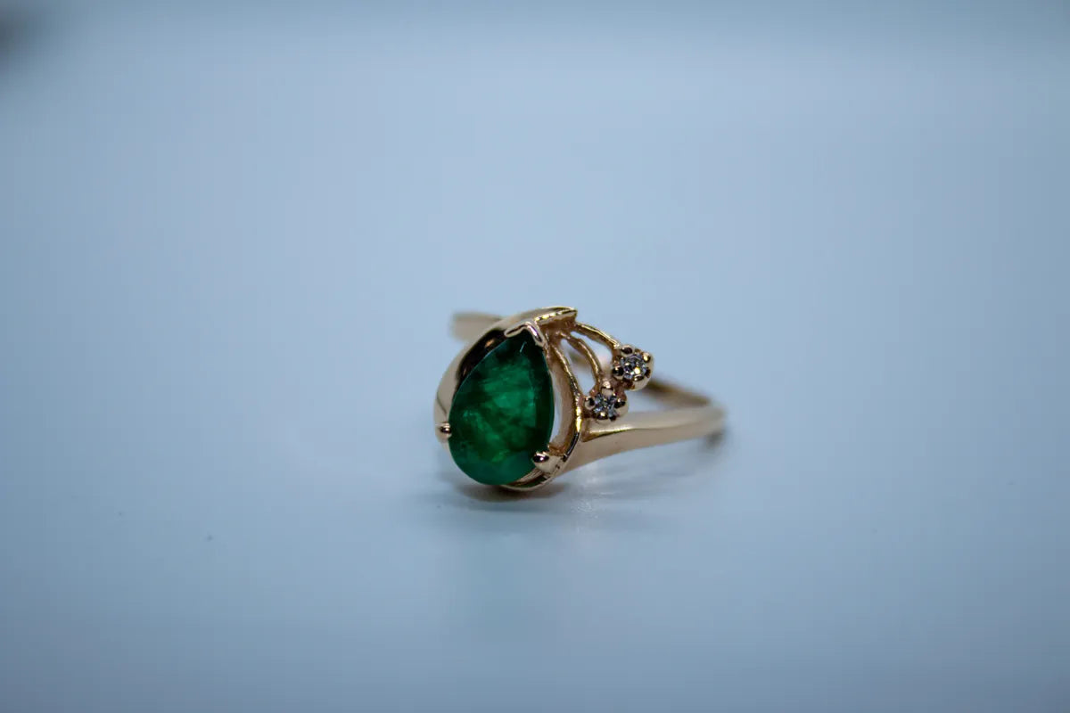 14 K Y/G Emerald and Diamond Estate Ring