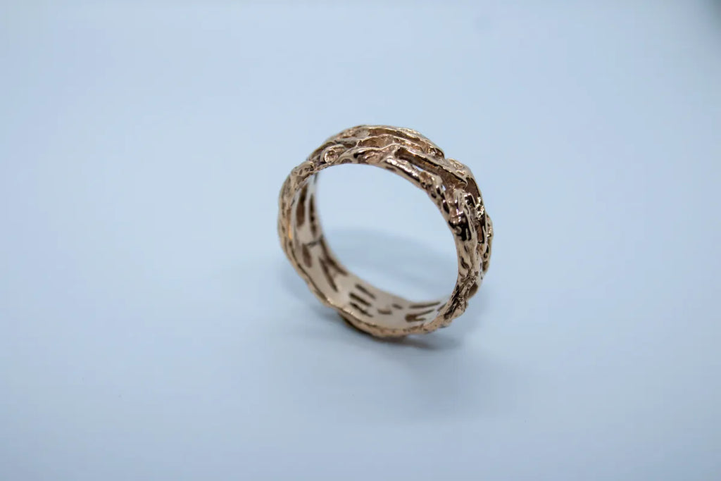 14 K Y/G Sculpture Wedding Band