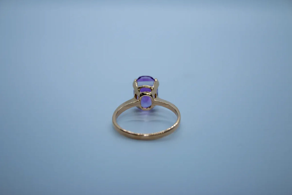 14 K Y/G Amethyst Ring, Oval Cut